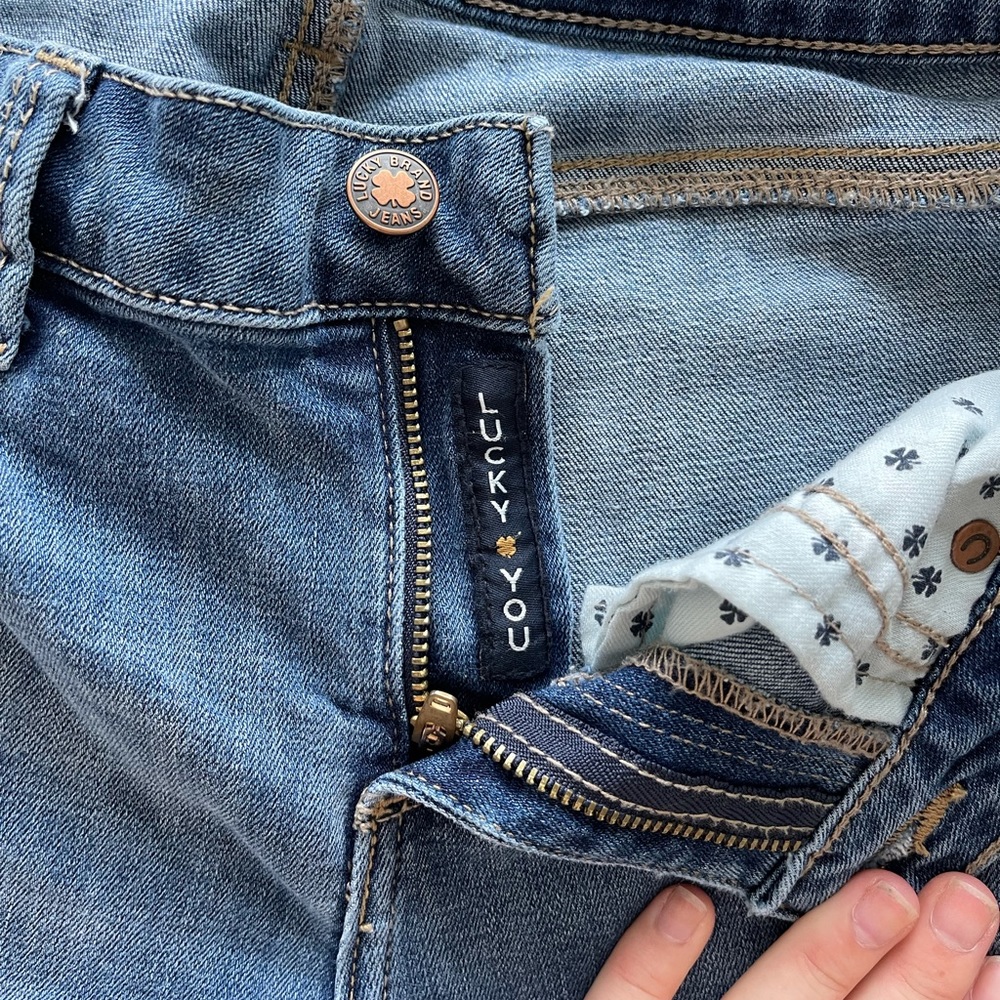 Lucky brand boot cut size 28